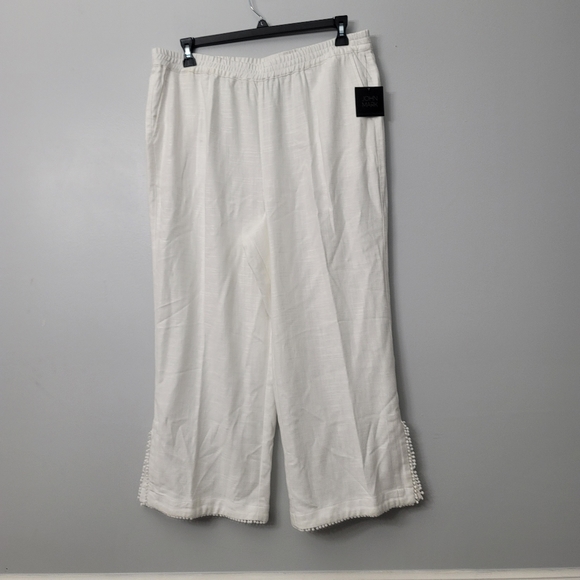 John Mark Linen Blend Wide Leg Dot Trim Pull-On Cropped Pants - Picture 2 of 7